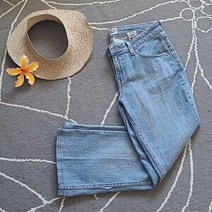Signature Levi Straus & Co Low Rise Bootcut Jeans